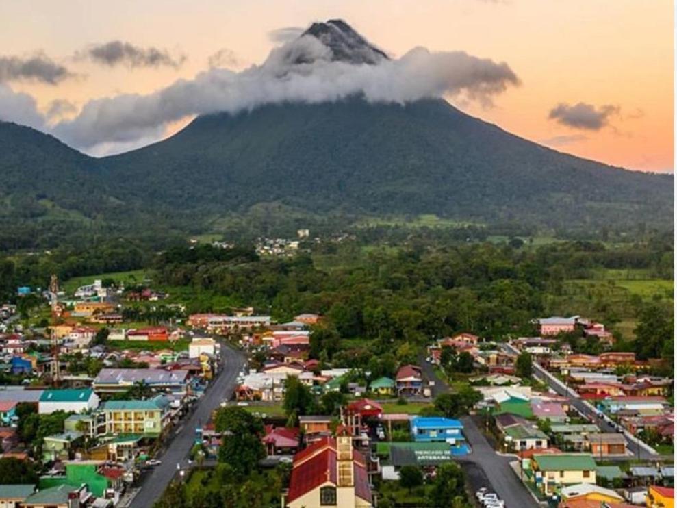 Bungalow Batsu La Fortuna الغرفة الصورة
