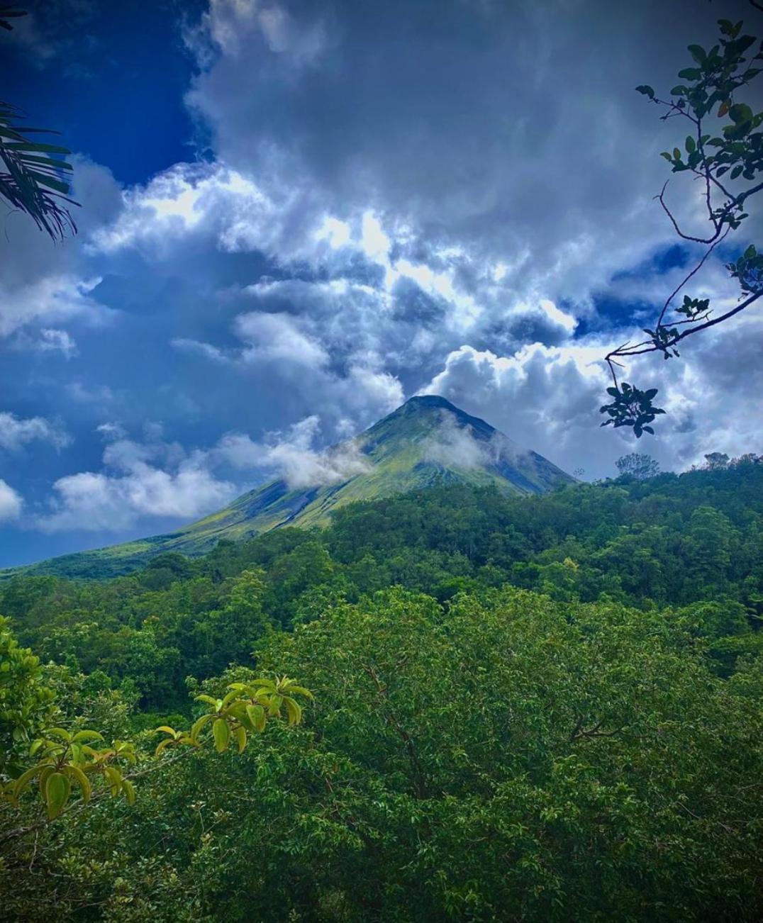 Bungalow Batsu La Fortuna الغرفة الصورة
